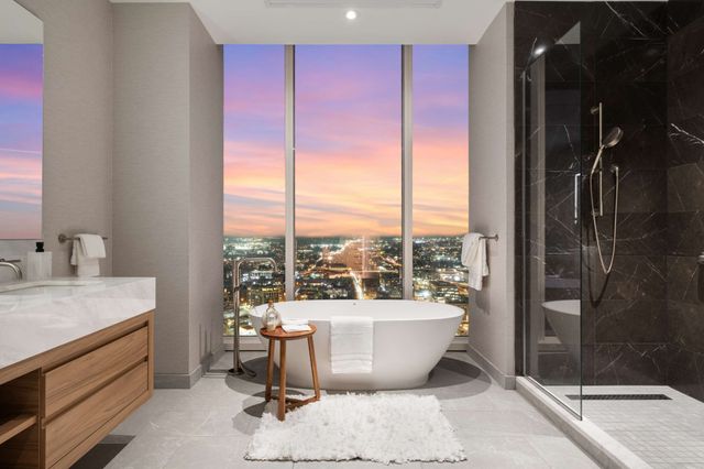 160 2nd Ave S Apt 3502, Nashville, TN 37201