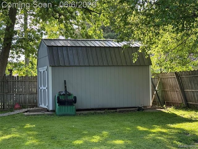 4413 Winters Drive, Flint, MI 48506