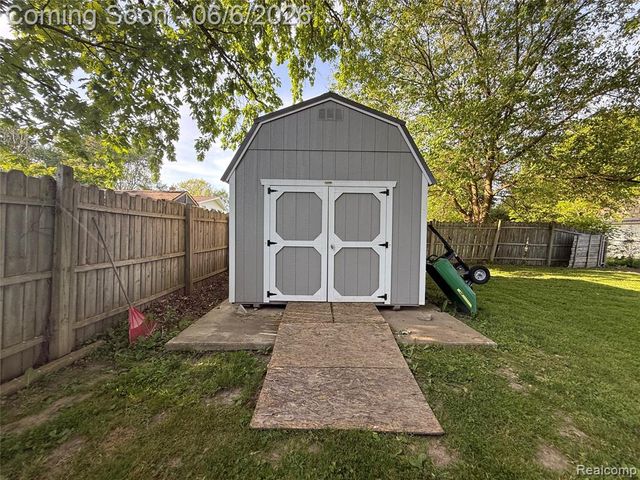 4413 Winters Drive, Flint, MI 48506