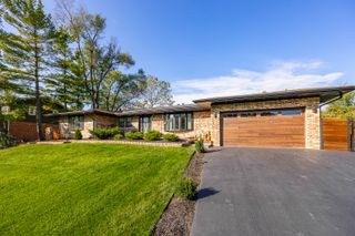 1208 N Doe Road, Palatine, IL 60067