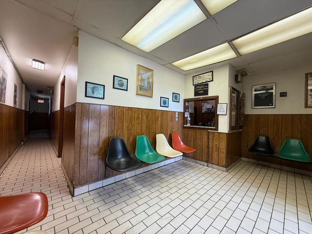 5132 S Western Avenue, Chicago, IL 60609
