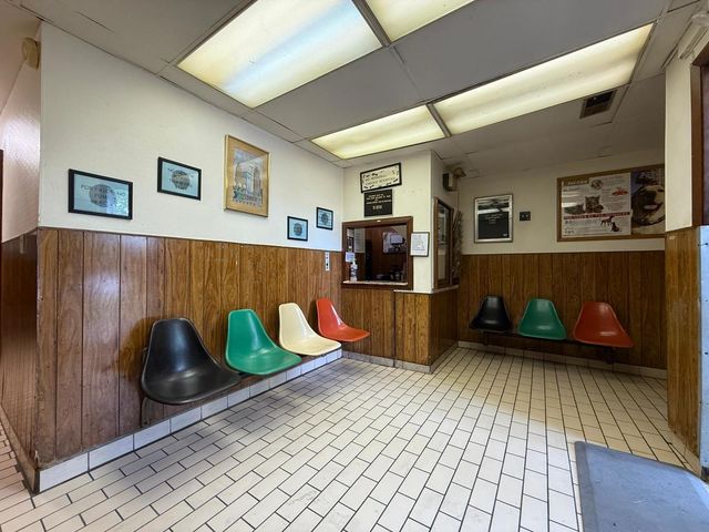 5132 S Western Avenue, Chicago, IL 60609