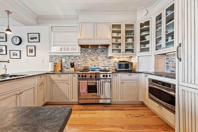 6 Lake Avenue, Newbury, NH 03255