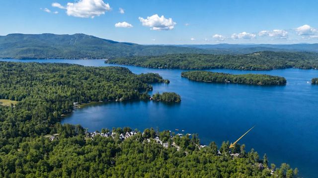 6 Lake Avenue, Newbury, NH 03255