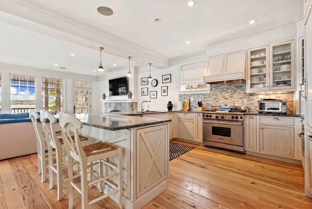 6 Lake Avenue, Newbury, NH 03255