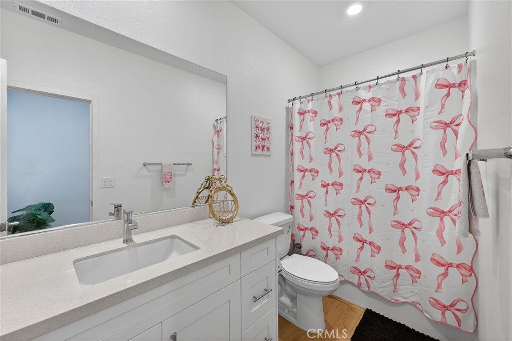 Image 20 of property listing at 33134 Celadon Avenue, Winchester, CA 92596