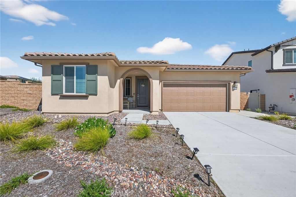 Image 3 of property listing at 33134 Celadon Avenue, Winchester, CA 92596