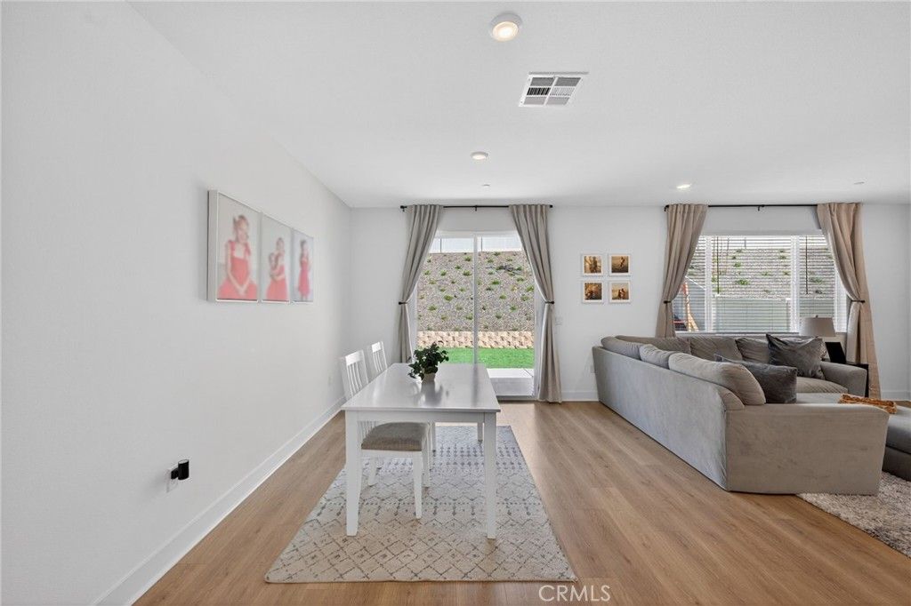 Image 9 of property listing at 33134 Celadon Avenue, Winchester, CA 92596