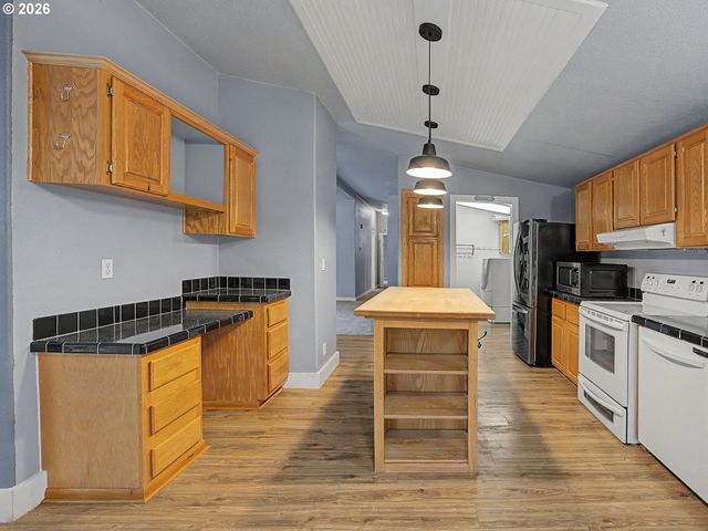 17973 S GRANT Dr 489, Oregon City, OR 97045