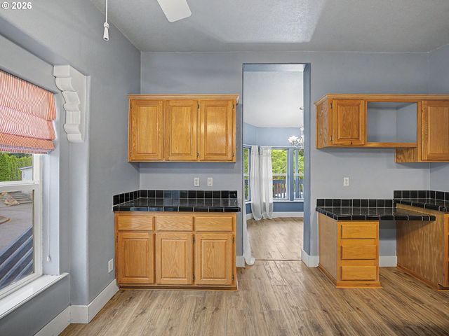 17973 S GRANT Dr 489, Oregon City, OR 97045