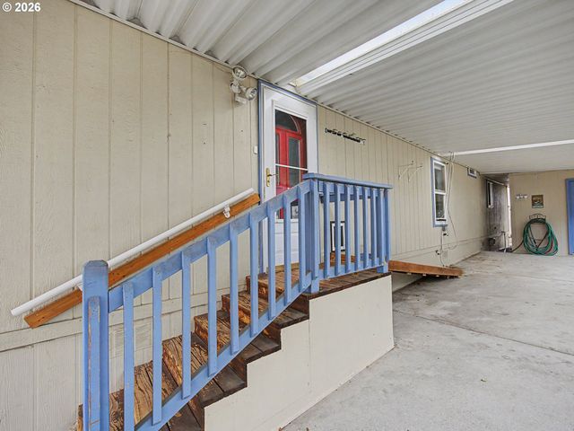 17973 S GRANT Dr 489, Oregon City, OR 97045