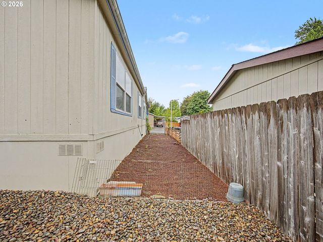 17973 S GRANT Dr 489, Oregon City, OR 97045