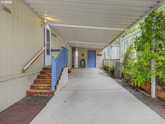 17973 S GRANT Dr 489, Oregon City, OR 97045