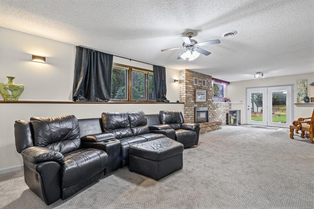 2194 Snowshoe Lane E, Saint Paul, MN 55119