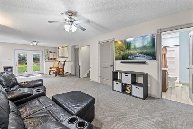 2194 Snowshoe Lane E, Saint Paul, MN 55119