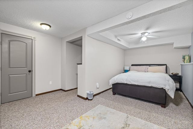 2194 Snowshoe Lane E, Saint Paul, MN 55119