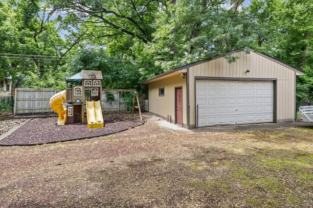 2194 Snowshoe Lane E, Saint Paul, MN 55119