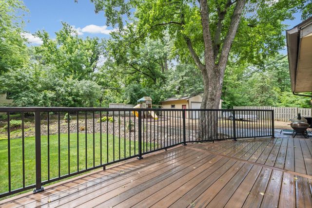2194 Snowshoe Lane E, Saint Paul, MN 55119