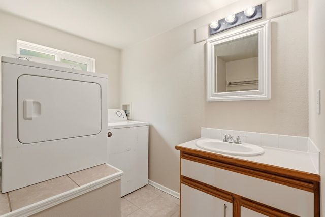525 W Holland Ave, Spokane, WA 99218