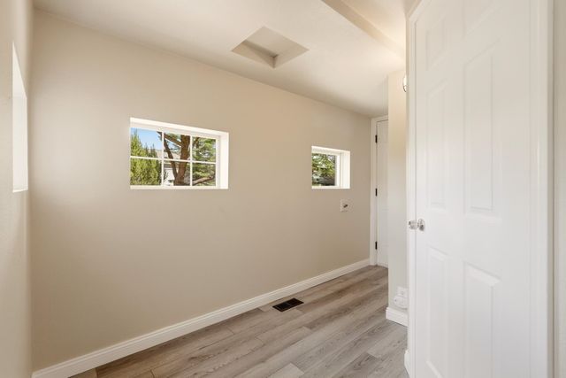 525 W Holland Ave, Spokane, WA 99218
