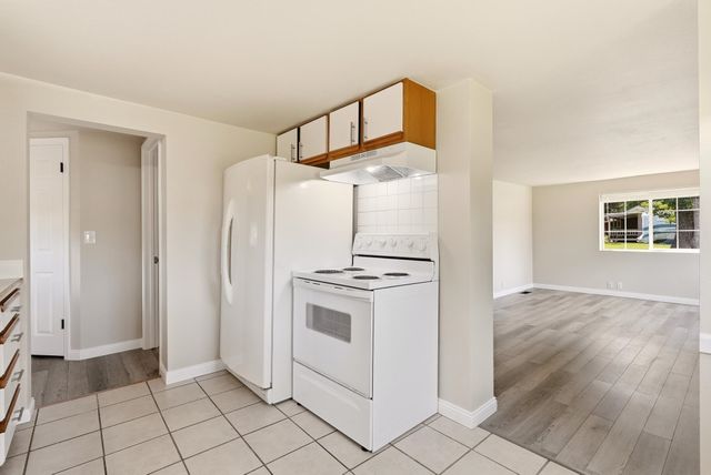 525 W Holland Ave, Spokane, WA 99218