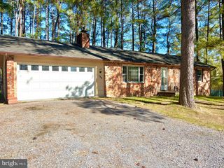 102 CARROLL DR, Stephens City, VA 22655