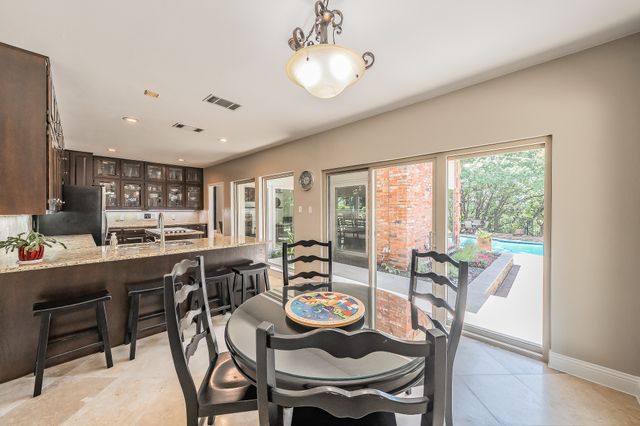 1406 Riverview Drive, Arlington, TX 76012