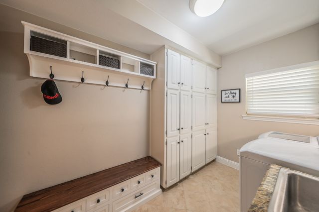 1406 Riverview Drive, Arlington, TX 76012