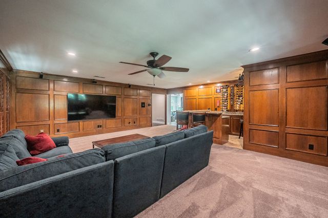 1406 Riverview Drive, Arlington, TX 76012