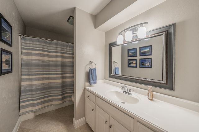 1406 Riverview Drive, Arlington, TX 76012