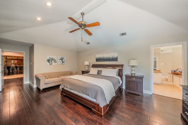 1406 Riverview Drive, Arlington, TX 76012