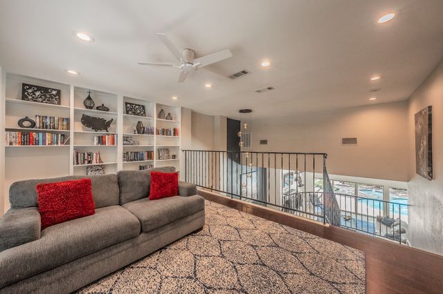 1406 Riverview Drive, Arlington, TX 76012