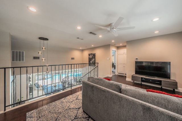 1406 Riverview Drive, Arlington, TX 76012