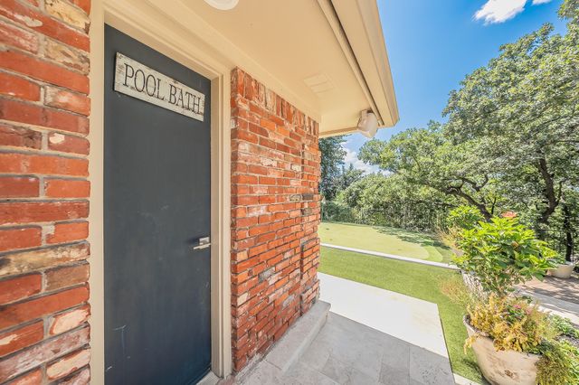 1406 Riverview Drive, Arlington, TX 76012
