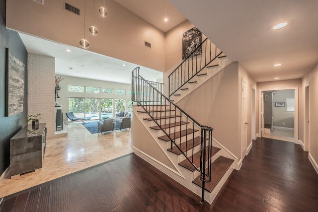 1406 Riverview Drive, Arlington, TX 76012