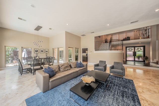 1406 Riverview Drive, Arlington, TX 76012