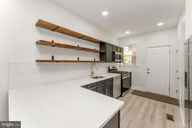 7 S 53RD ST, Philadelphia, PA 19139