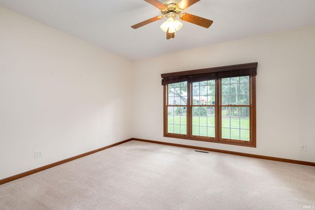 2216 Woodland Court, Elkhart, IN 46514