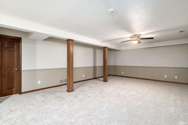 2216 Woodland Court, Elkhart, IN 46514