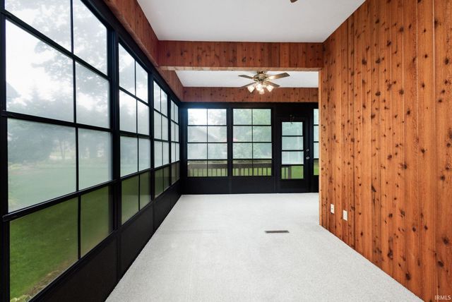 2216 Woodland Court, Elkhart, IN 46514