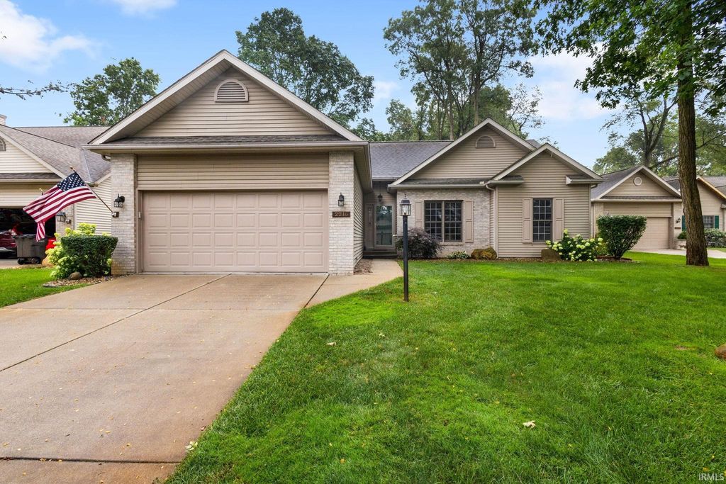 2216 Woodland Court, Elkhart, IN 46514