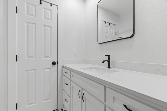 5718 Overridge Drive, Arlington, TX 76017