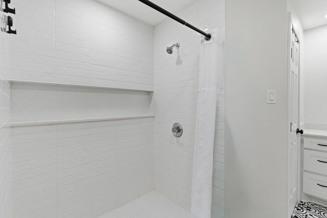 5718 Overridge Drive, Arlington, TX 76017