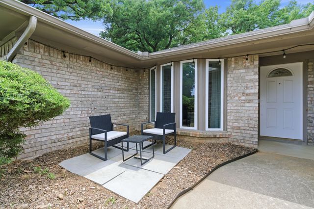 5718 Overridge Drive, Arlington, TX 76017