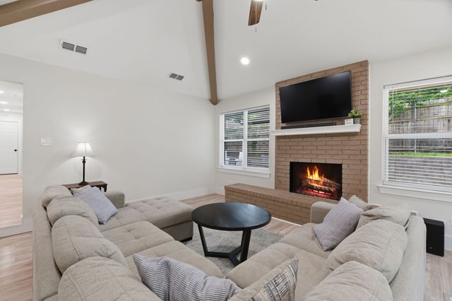 5718 Overridge Drive, Arlington, TX 76017