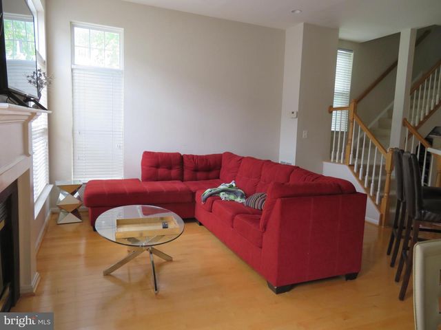 26025 MURREY DR, Chantilly, VA 20152