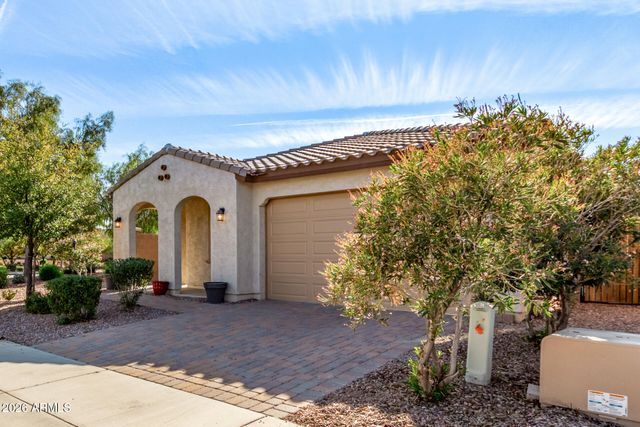 12109 W DESERT MOON Way, Peoria, AZ 85383