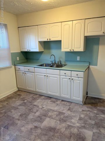 18634 Northlawn Street, Detroit, MI 48221