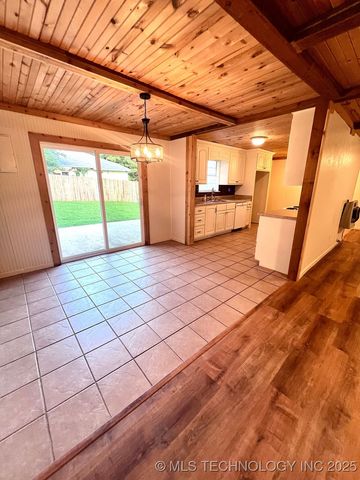 520 NW B Street, Antlers, OK 74523