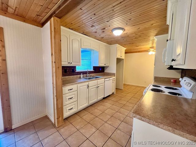 520 NW B Street, Antlers, OK 74523